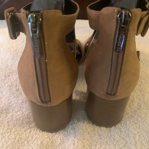 Chunky Heel Sandals - Picture 3 of 6